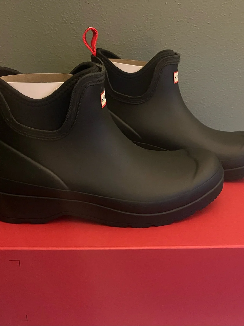 Hunter women’s Black Chelsea Rain Shoes